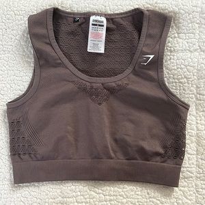 Gym shark crop shirt/sports bra